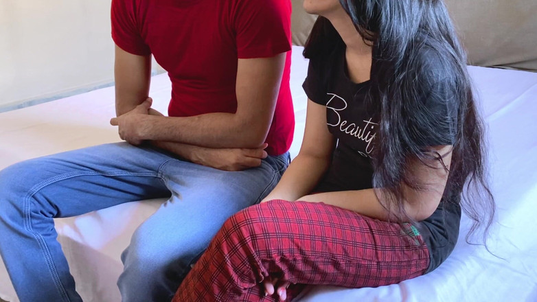 Desifilmy45: La piccola figliastra assetata di cazzo si è fatta scopare la...