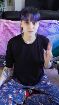 Alice Faz Maquiagem