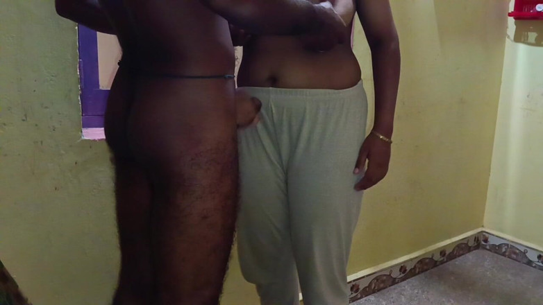 Jekka: Beautiful Indian Village Aunty Hot Romance Big Boobs Press and...