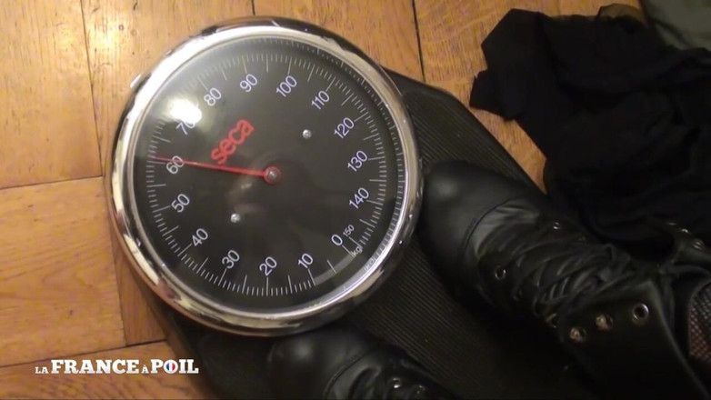 Papy Viewer: Hübsche junge brünette hart gefickt und in POV auf den...