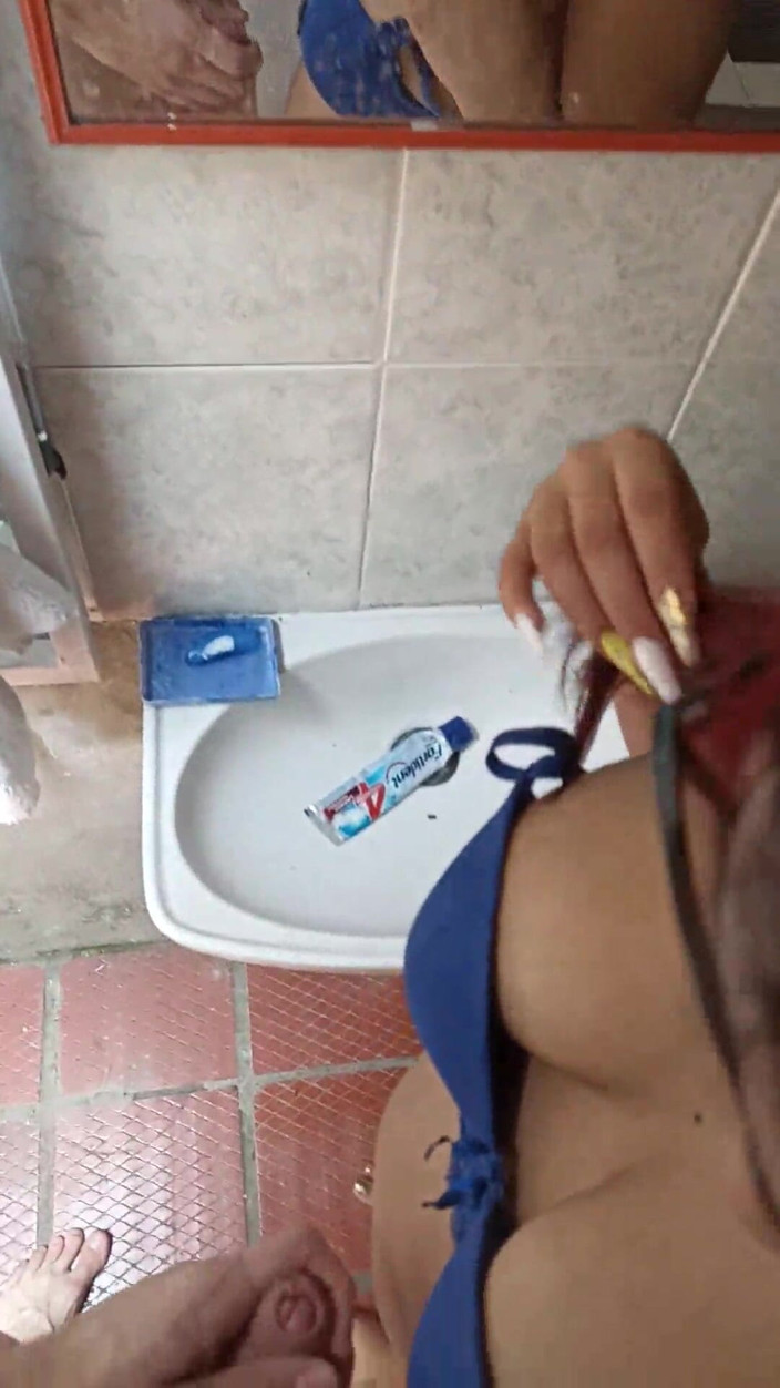 Pikaa6: New York Abd'li 18 yaşındaki esmer büyük sarkık memeler üvey erkek kardeşinin...