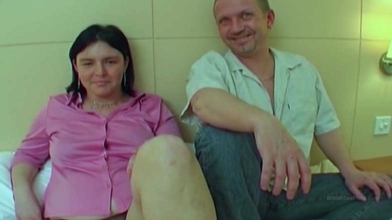 British Sex Films: Toying the wife before sex with a stranger