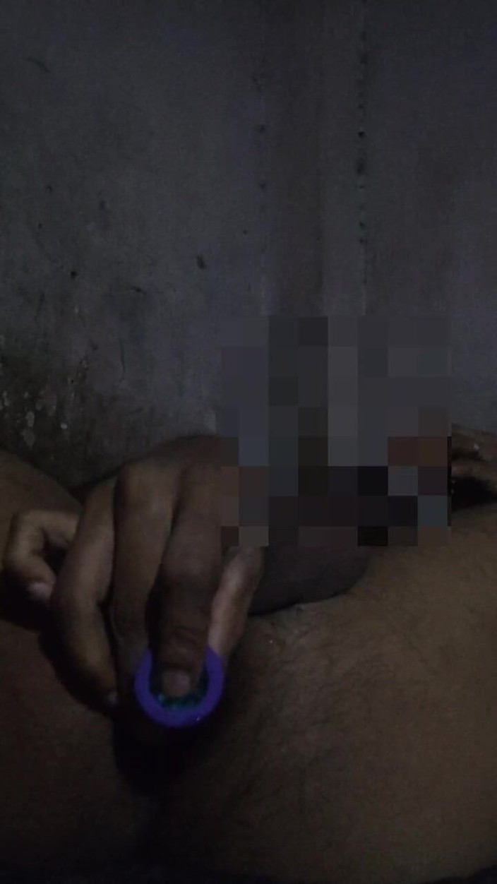 Samadi 69: Jake (jakipz) Andrich se sprchuje a umývá si své svalnaté pece