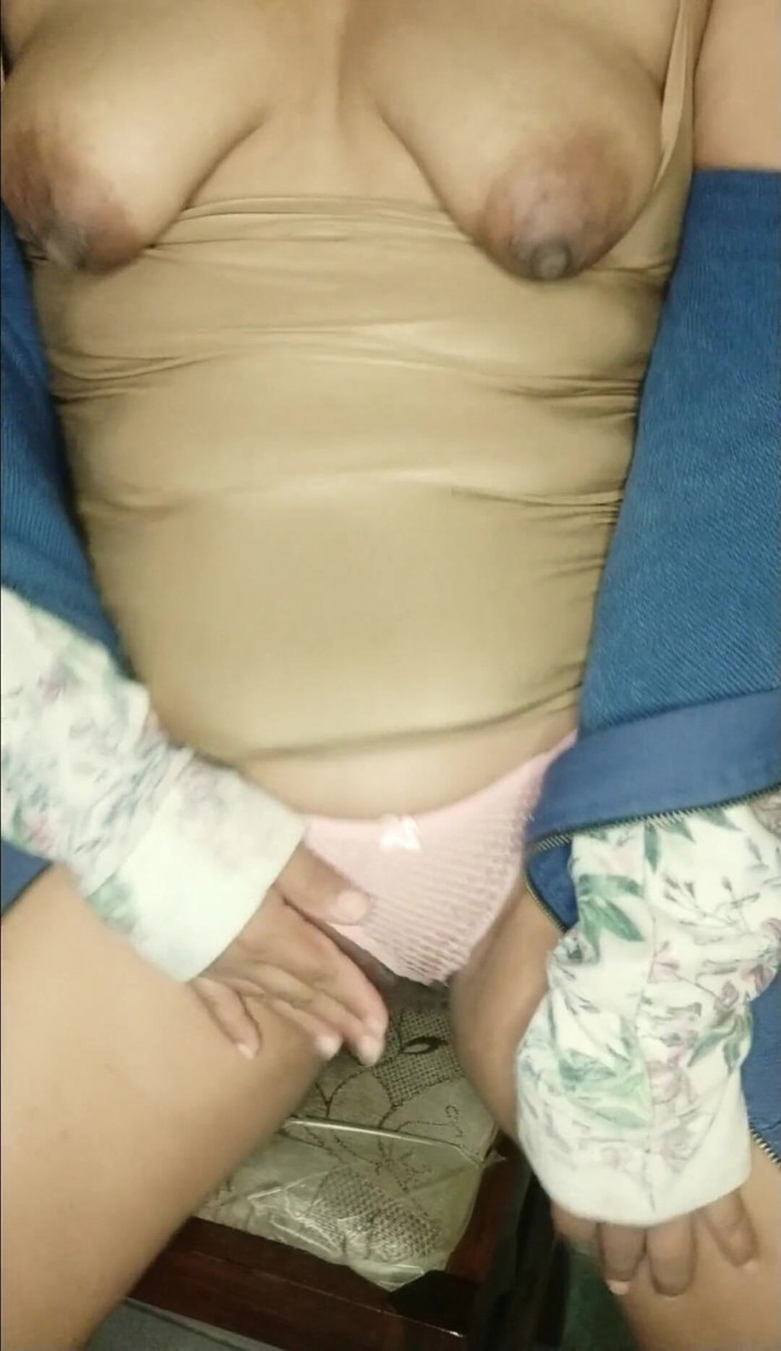 Carla Villalobos: Kdybych ti řekla, že tanec je sexy, věřil bys mi? Podívej a řekni...