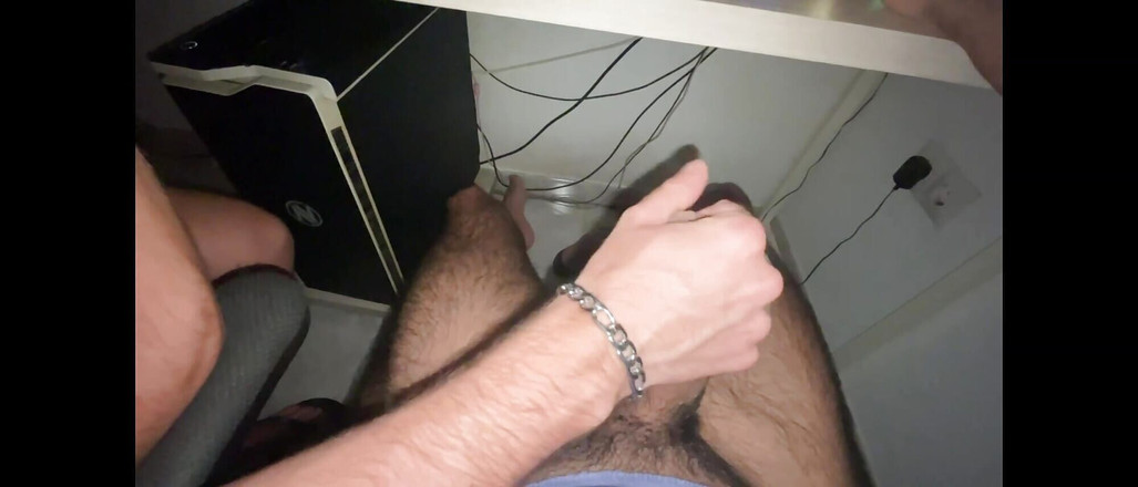 Nenesgaymers: Prietenul meu mă masturbează