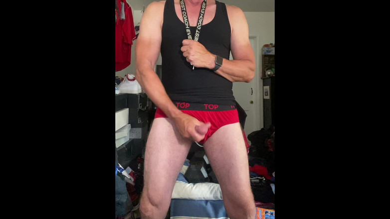 JockDad87: Il top dilf jockdad87 spara un carico di sperma caldo