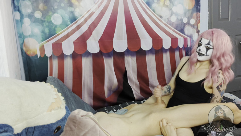 Alice Bean: Cuckles Pegging Circus