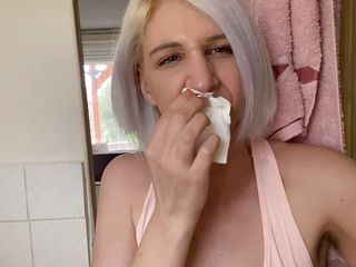 Cute Blonde 666: Nose fetish video