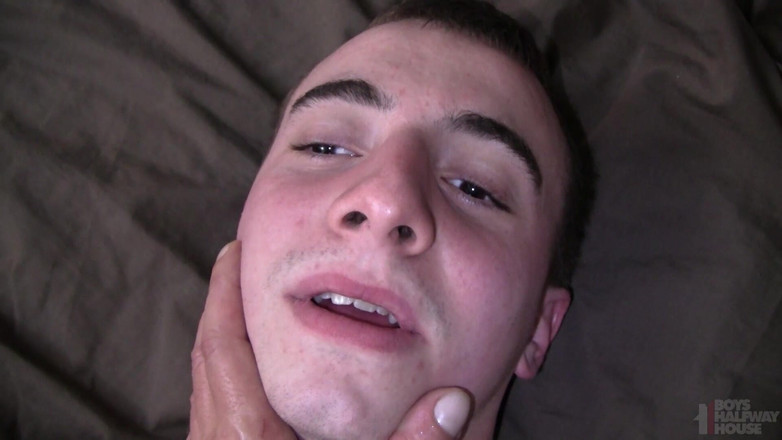 Boys half-way house: 今のビッチは誰ですか