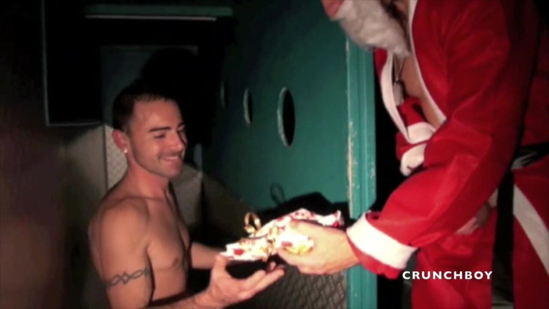 Crunch Boy: Francouzská twink saje xxl ptáka Santa Claus v dírách slávy