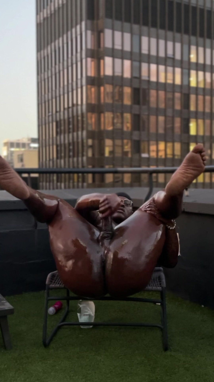 DADDYBLACKXXX: Batang hitam besar berminyak Sehingga Jacking Off Dan Twerking Di...