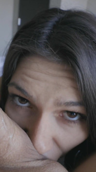 Geile tiener nymfo stiefdochter Gianna Gem
