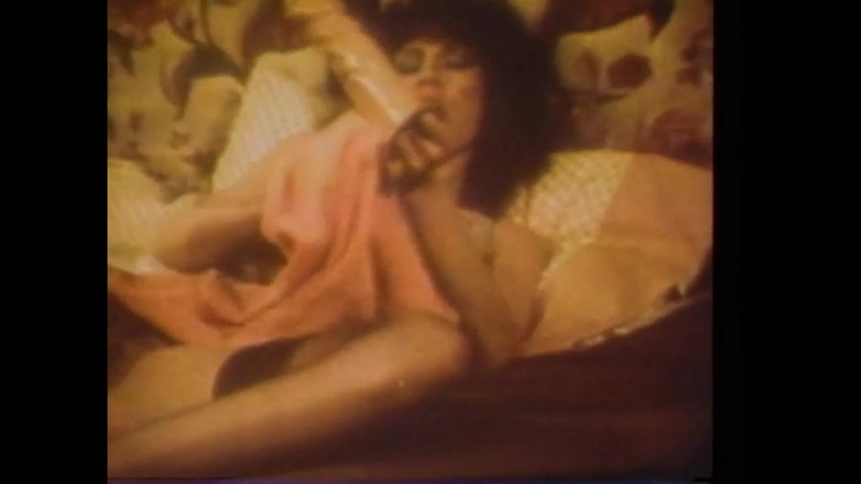 The Unforgettable: A puta se masturba