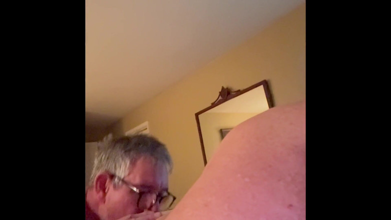 Bonewizzard69: Bezwstydna gorąca żona bawi się przed kamerą