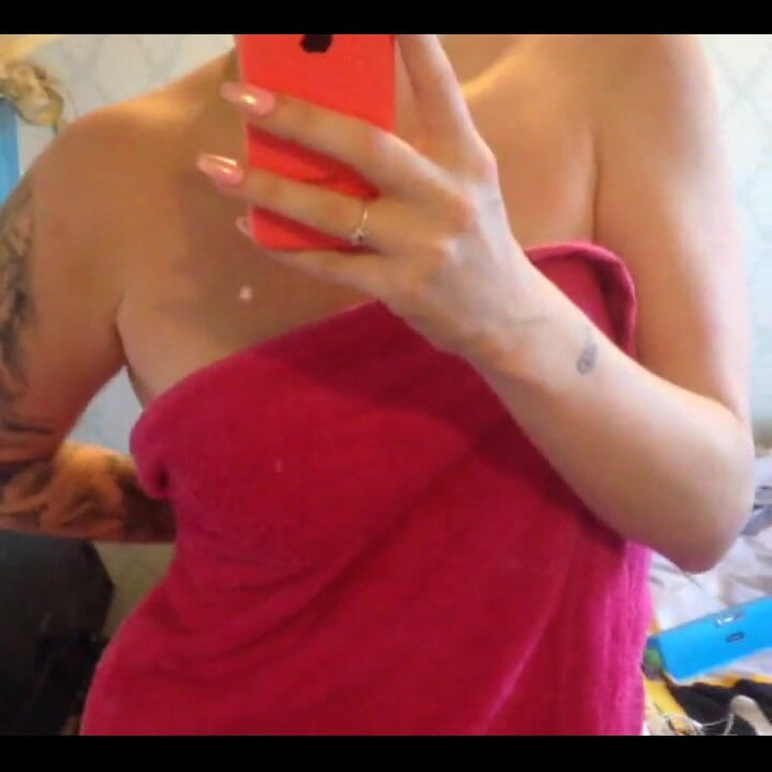 Loula Lou: セクシーストリップ!!