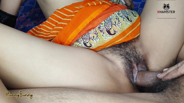 HunnyBunny: インドのかわいいティーンガールハードセックス初めて