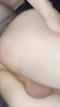 Remplie de sperme anal