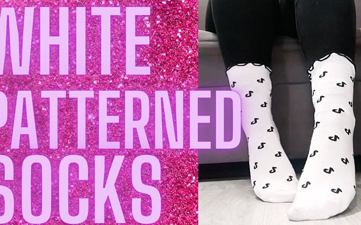 Monika Nylon: (108) White Patterned Socks