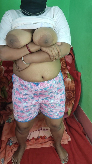 Indianbhabi2: Bà nội trợ bbw Ấn Độ nhảy lên ngực và khoe lỗ đít...