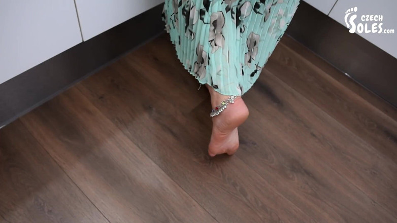 Czech Soles - foot fetish content: Jewelry for her sexy bare feet