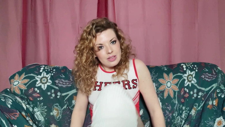 Bunnie Stevens: Pembimbing sorak - seluar dalam terlupa!