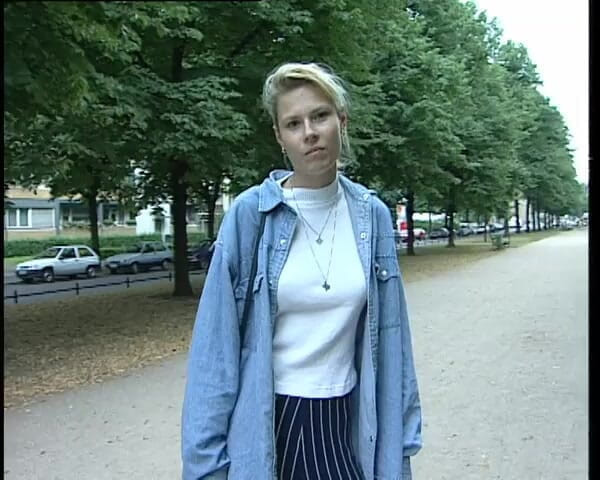 YOUR FIRST PORN: Schoene Grosse Frau Judy - Beautiful Tall Woman Judy