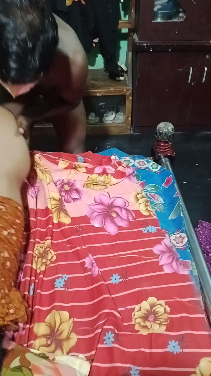 Mombd: Mătușă sexy Desi Pizdă strâmtă XXX, mătușă din satul Desi...