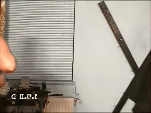 Slave Seks: Blonde whore gets tied up and punished
