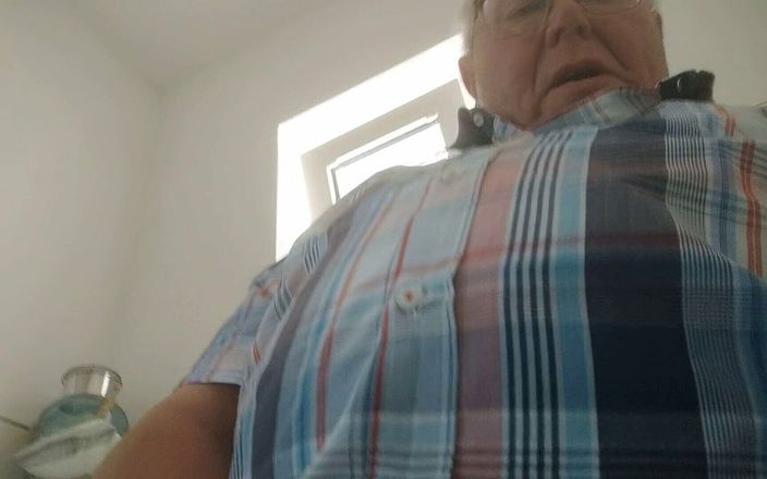 Karlchengeil: Başka bir tuvalet mastürbasyonu