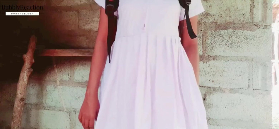 Hashini Hirunika: La ragazza dello sri lanka chiara voce singalese