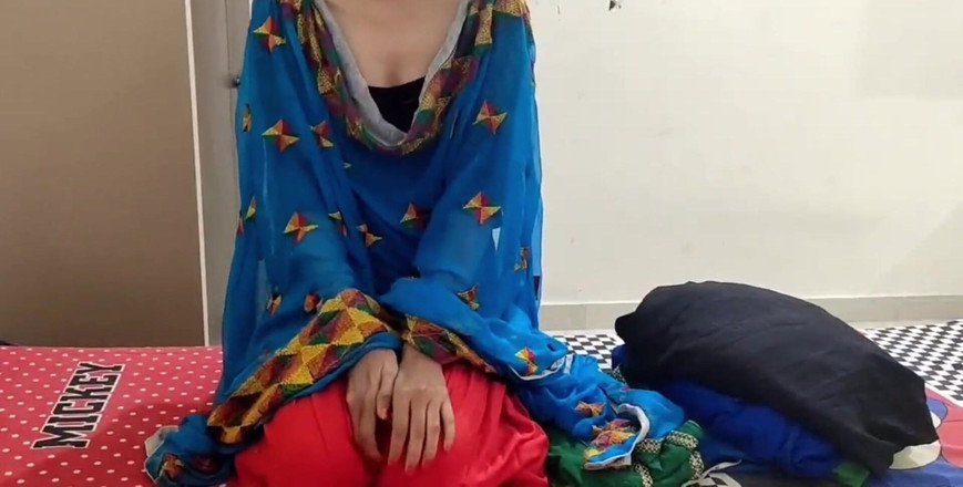 Saarabhabhi6: Hindi sexhistoria rollspel - sex med lilla svägerska när ingen är hemma