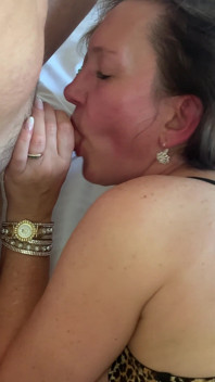 Esposa Infiel Comiendo Esperma