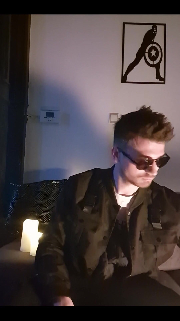 Snauwflake: Sexy policista ve vaší oblasti