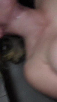Monti's Duelle Gangbang epizoda 15 s Melanie Moon