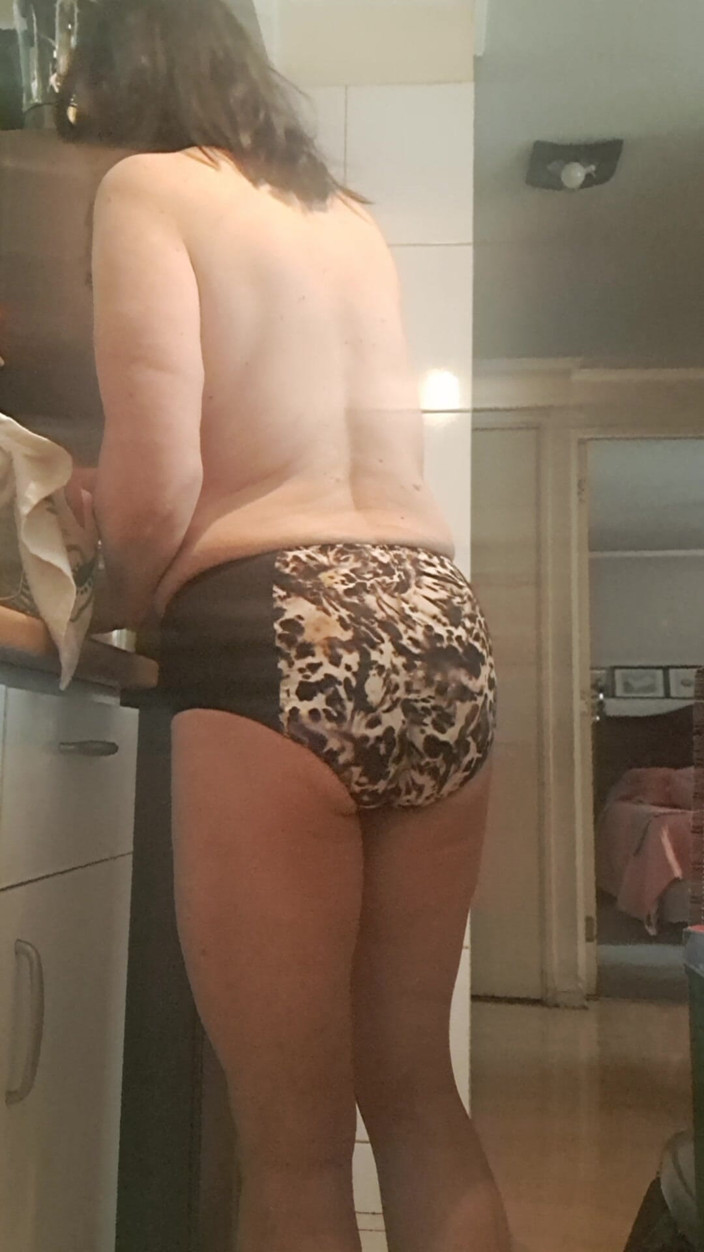 Mommy big hairy pussy: Stepmom in the Kitchen Wanting to Be Fucked