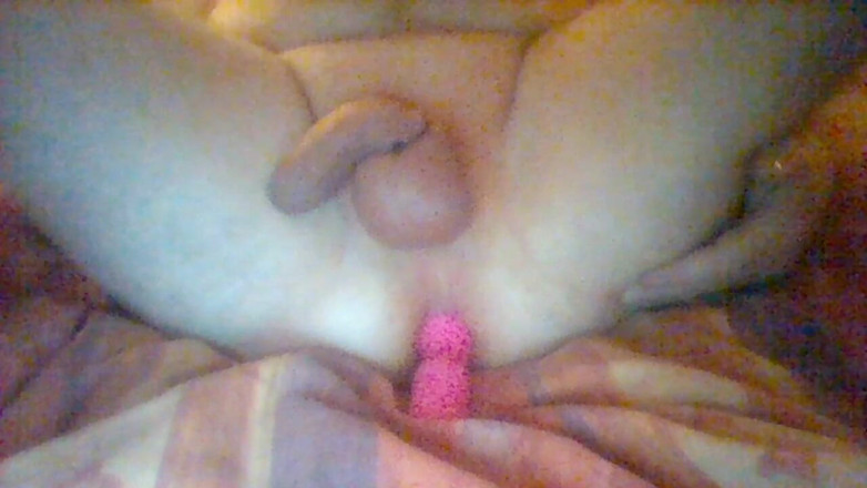 Pellefnatt: Mi sego con un dildo nel mio asso