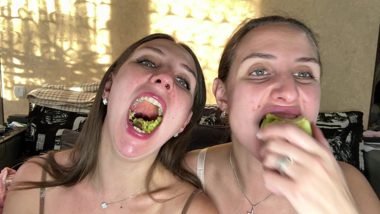 Hottie goddess: Crudo ingoia stuzzica punto di vista