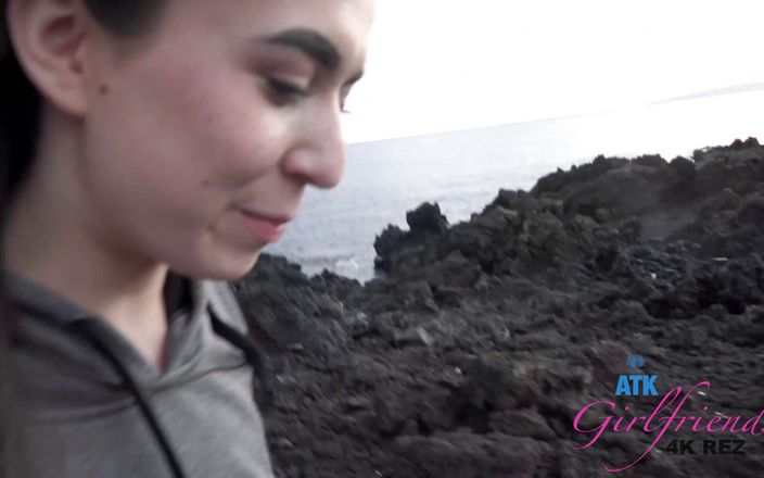 ATK Girlfriends: Virtueller urlaub hawaii mit Ariel grace 6/12