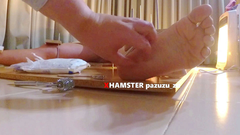 Pazuzu_zu: Femdom nohy lechtání a muka + škádlení honění + zničený orgasmus (extra honění)