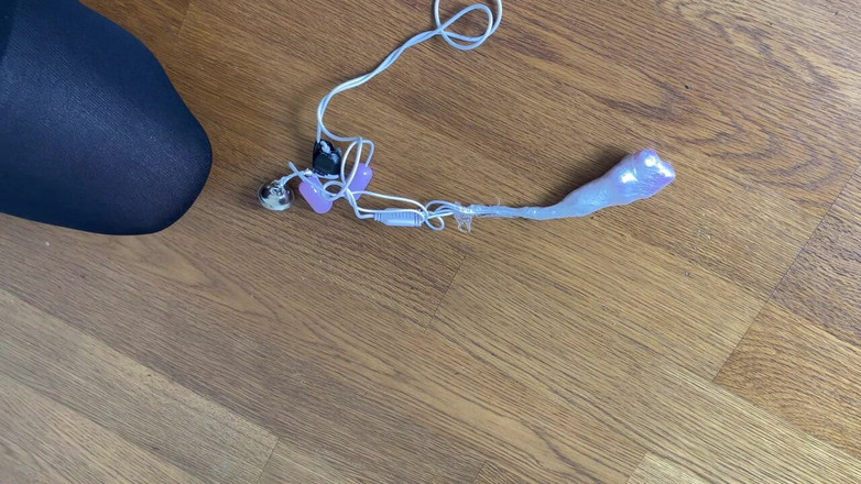 megu2002: Làm thế nào để thủ dâm trong khi bú cu