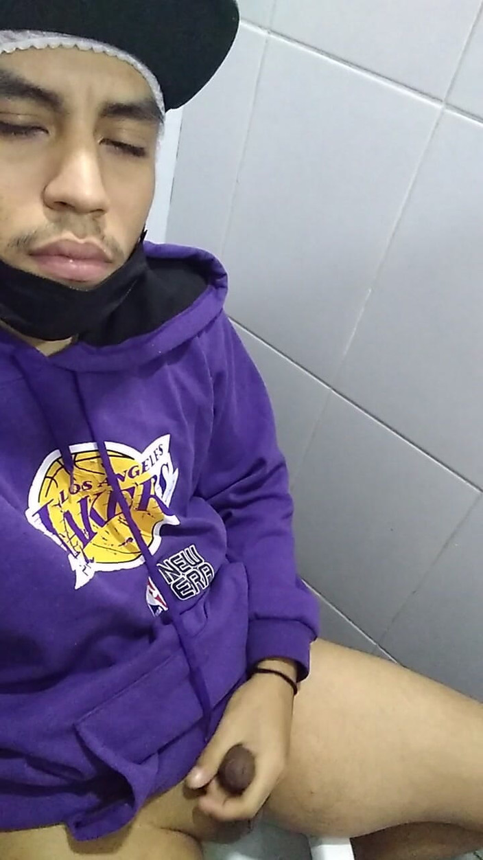 AlexAlejandro13: 나는 섹시한 여성이 내 옆에서 춤을 추고 있다고 상상하는 것을 정말 좋아합니다