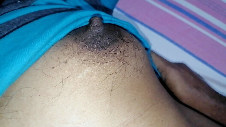 Sweety In Bed: Asyalı Hintli köylü kız işe gitmeden önce sabah seksi