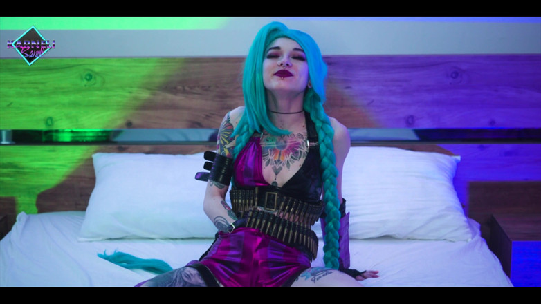 Karneli Bandi: Hot Babe Jinx From League of Legends Has Big Dildo...