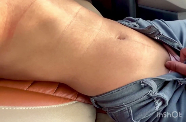 My_Baby: Девушка дези делает минет своему парню в машине