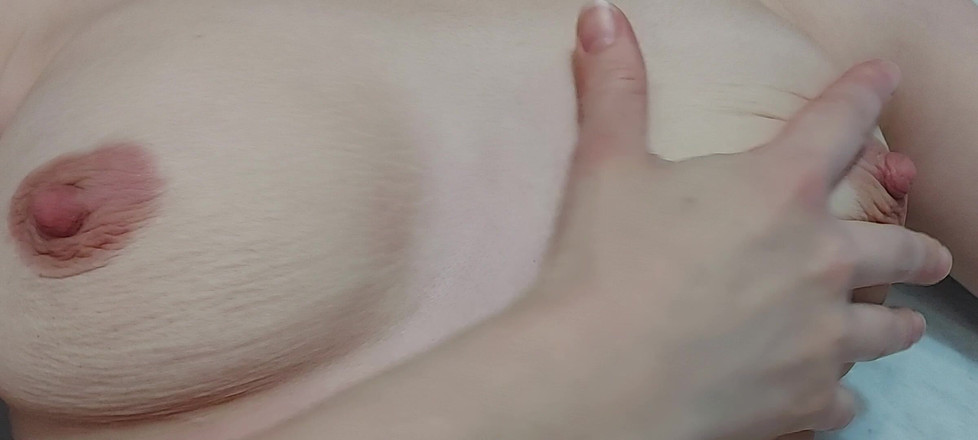 Sexycouple11: aduhai cewek cantik ini bergoyang saat aku sama majikan