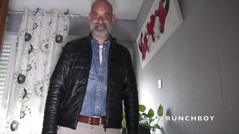 MACHO FUCKER FROM SPAIN: Pelacur dicrot di pantat oleh tuan ayah