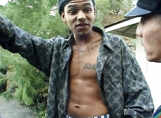 Bareback TV: Opravář v autodílně tvrdě šuká