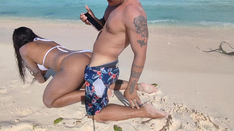 Brunnete Sofi: Незнакомец предлагает мне в обмен на секс в видео от первого лица