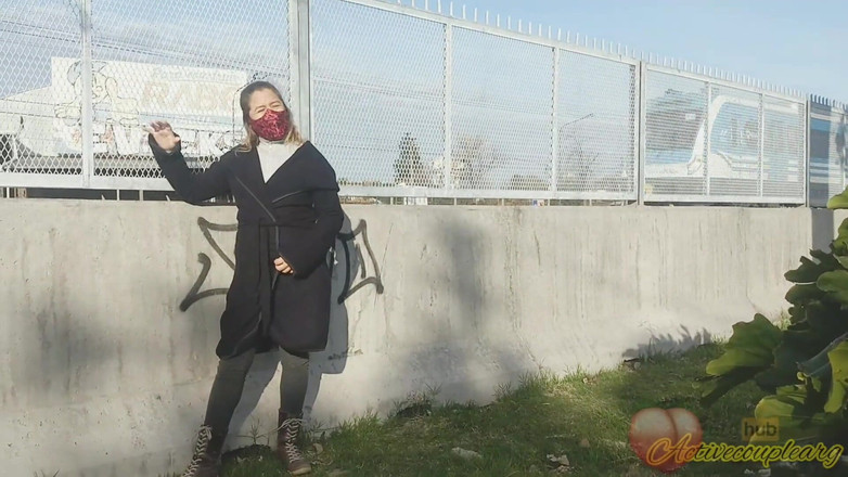 Activecouplearg: Wanita eksibisionis di sebelah kereta api dan di jalanan Buenos...