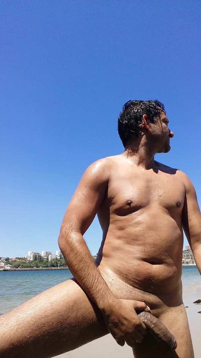 Boy top Amador: Saya suka pantai Nudismo